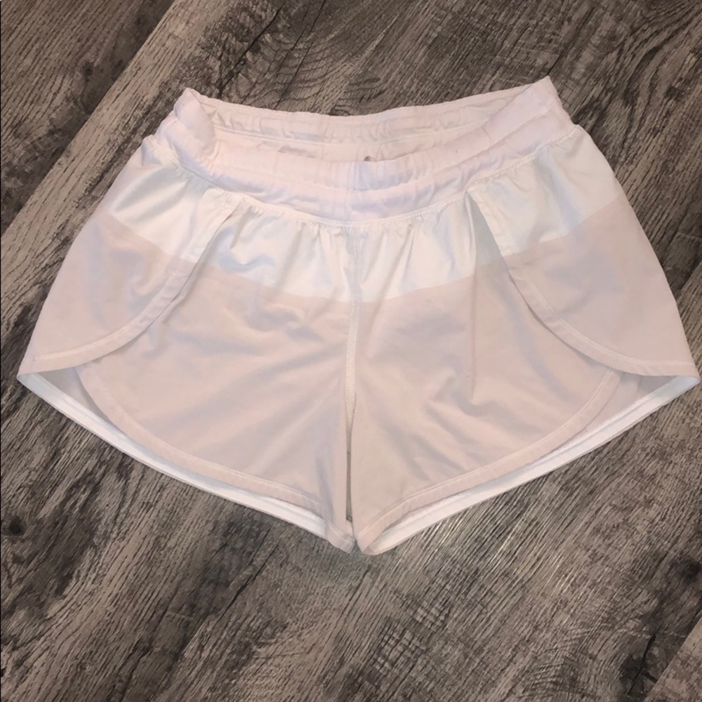 LuLuLemon shorts white/cream Sz. 6